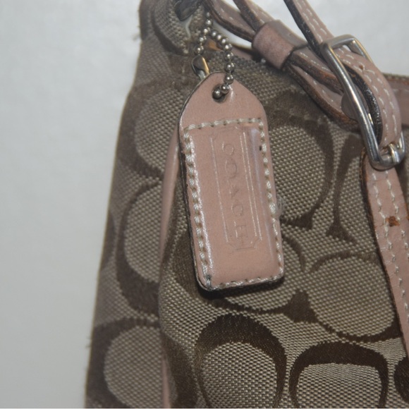 COACH Brown Canvas Signature C Hampton Shoulder Bag Style 6091 - Picture 3 of 4
